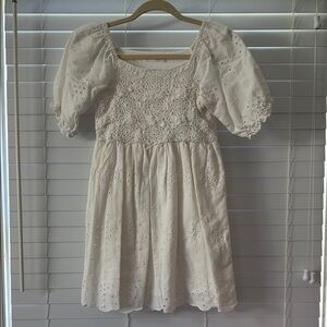 Zara size 10 Adorable Cream Girls Dress